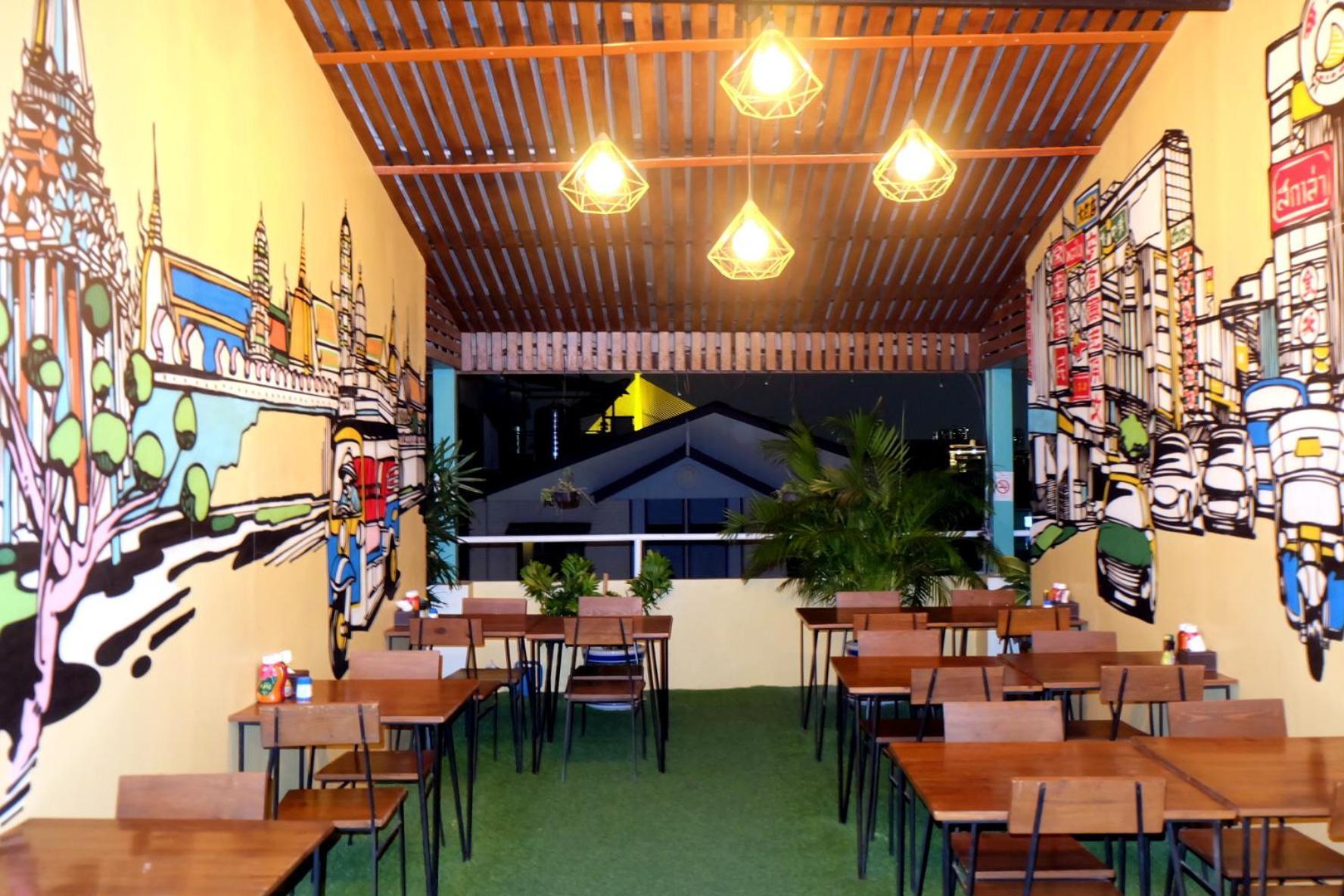 Siri Poshtel Bangkok Hostel Екстериор снимка