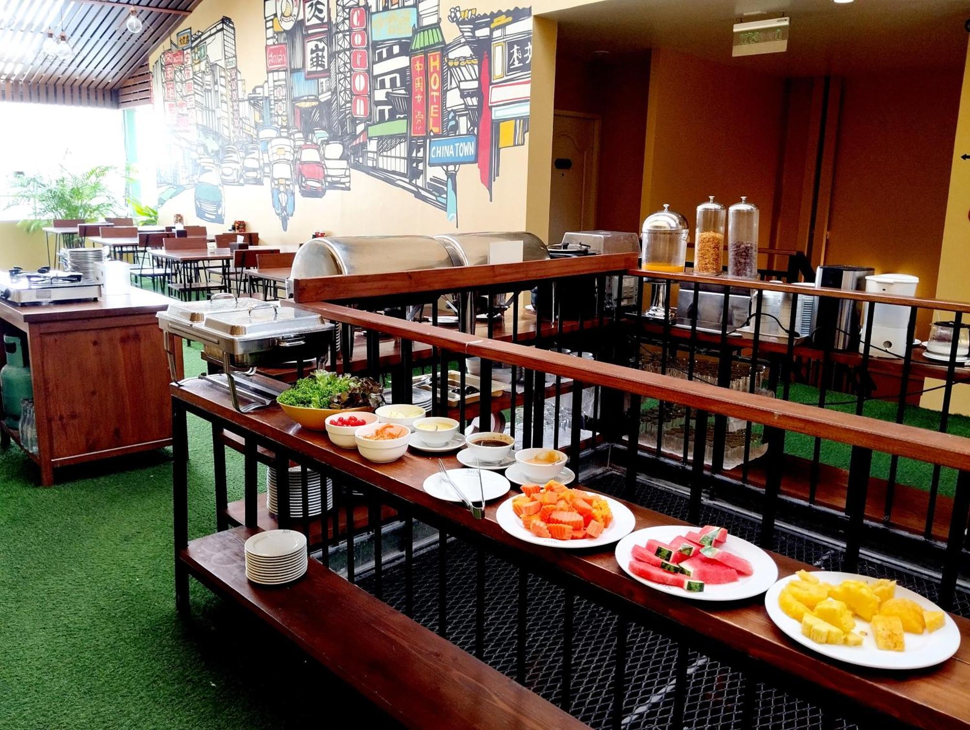Siri Poshtel Bangkok Hostel Екстериор снимка