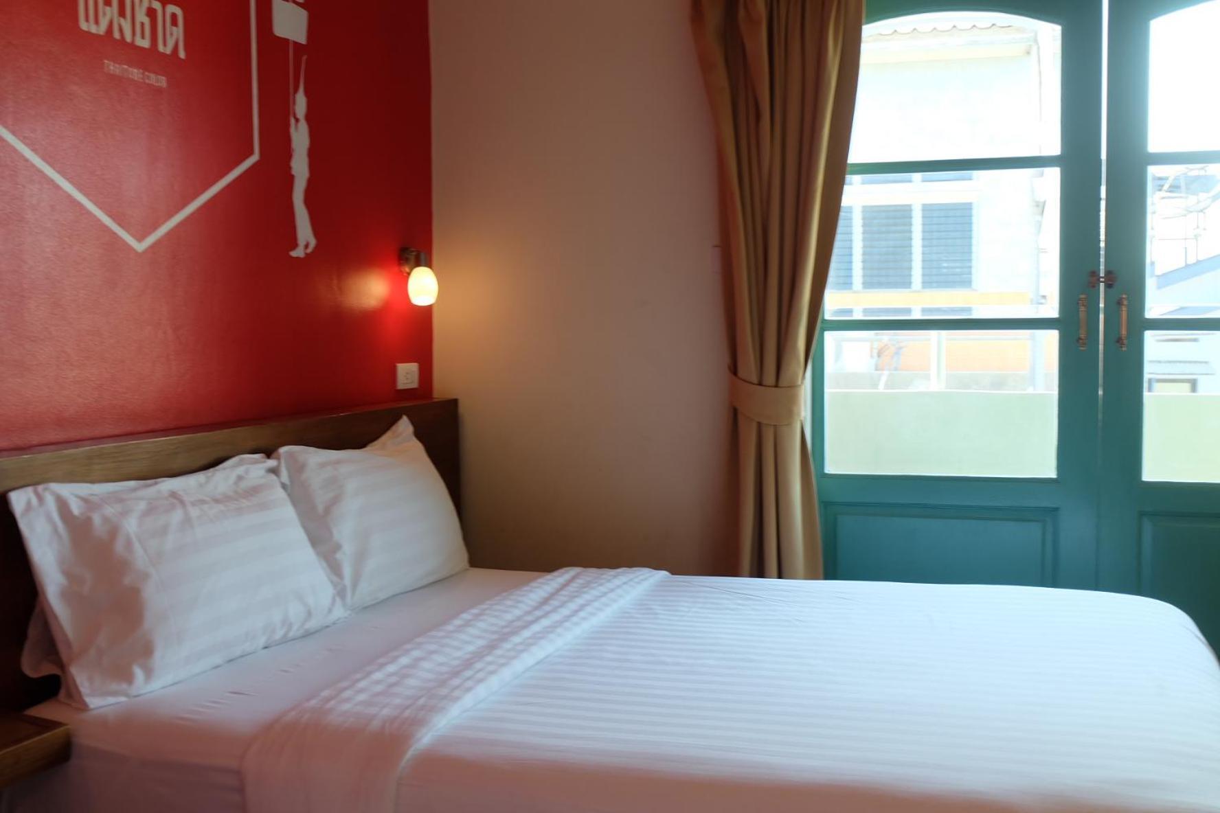 Siri Poshtel Bangkok Hostel Екстериор снимка