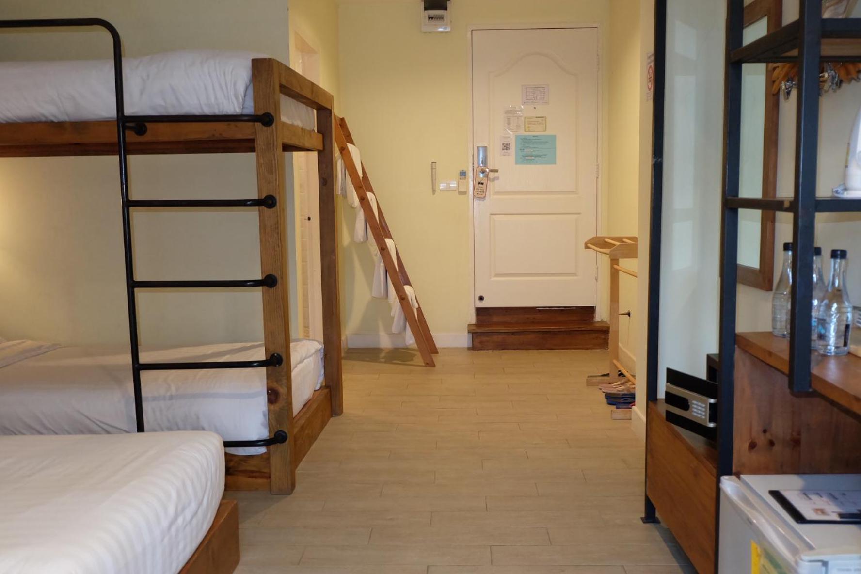 Siri Poshtel Bangkok Hostel Стая снимка