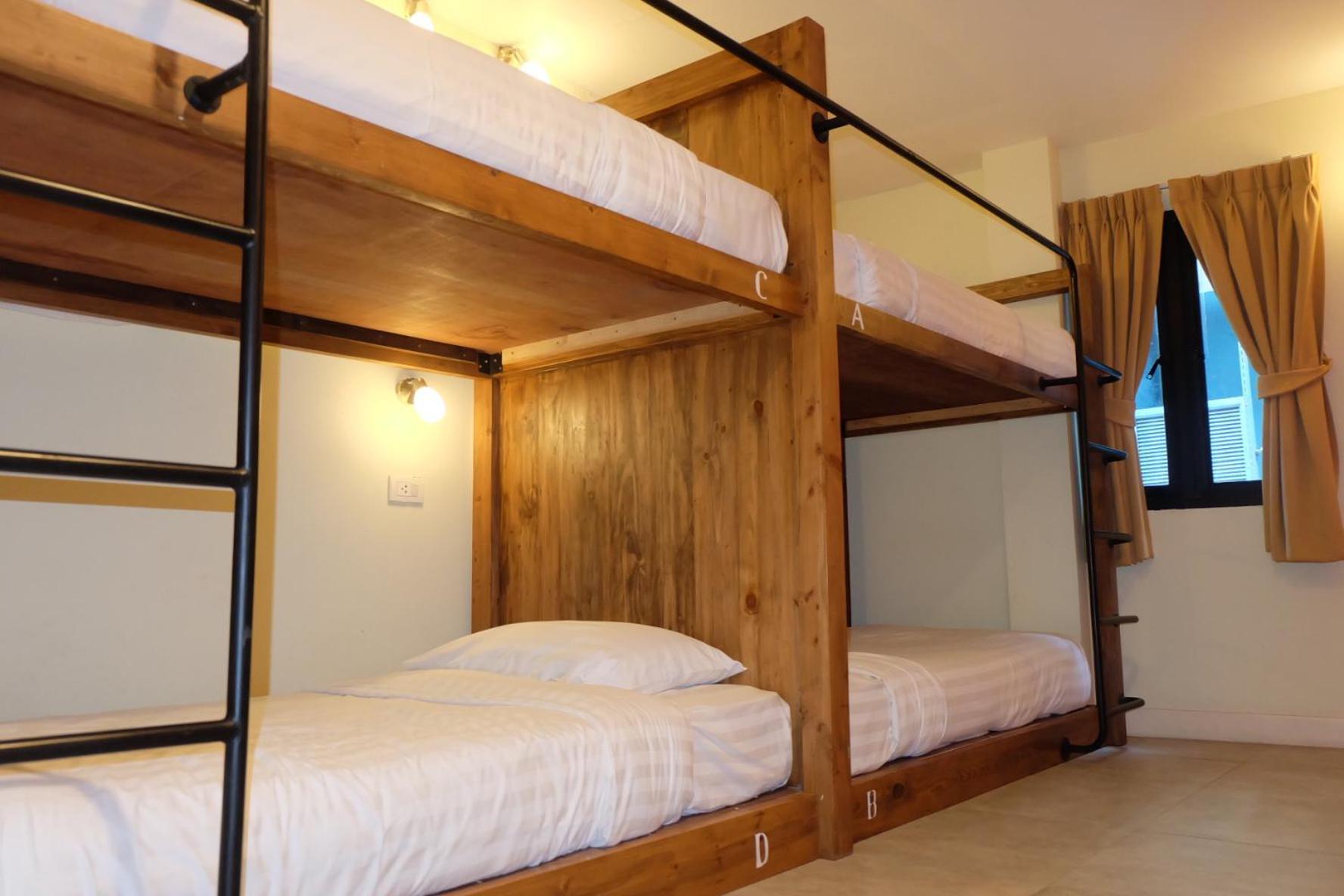 Siri Poshtel Bangkok Hostel Стая снимка