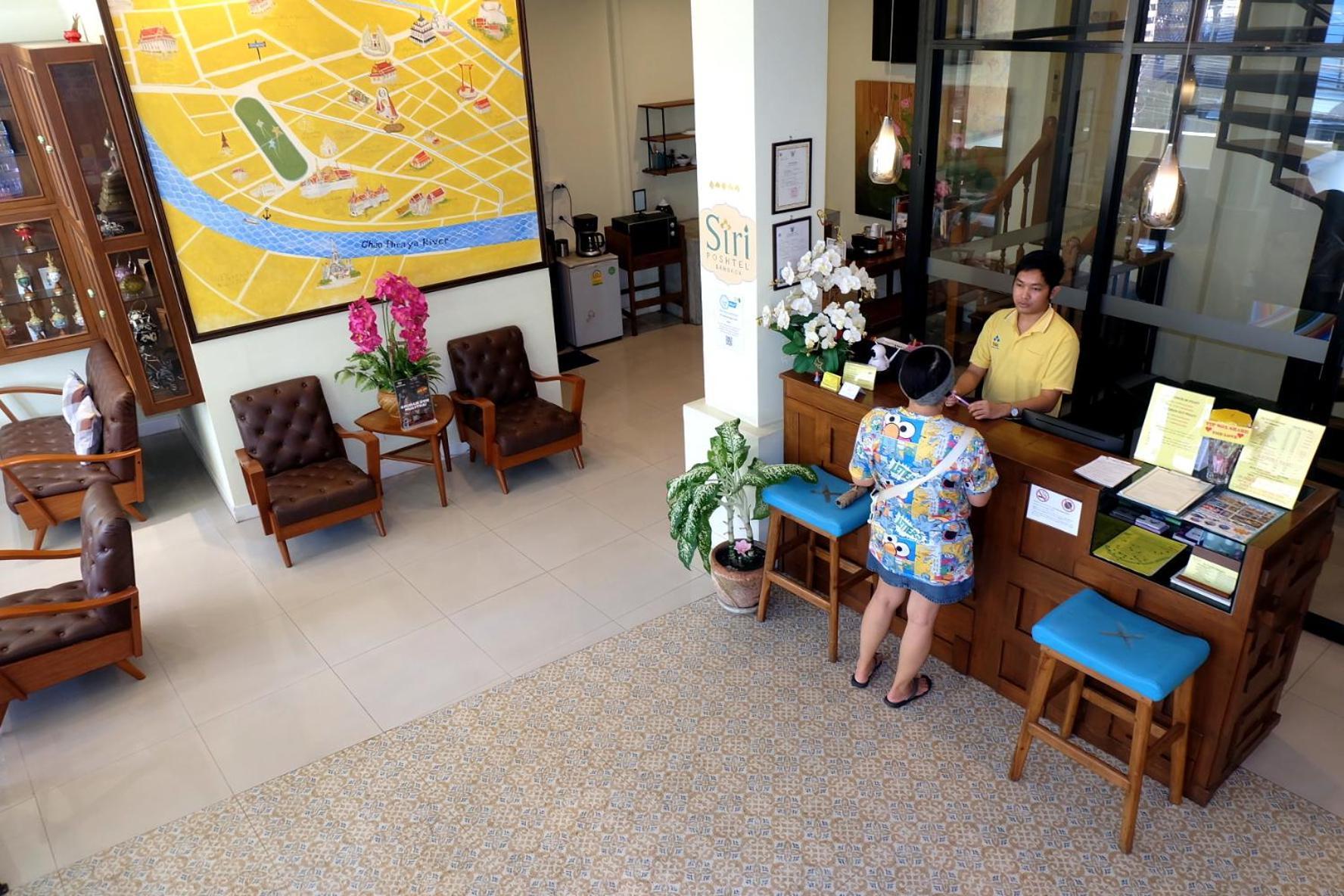 Siri Poshtel Bangkok Hostel Екстериор снимка